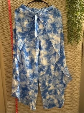 New look tie-dye Capri pants, women women’s size medium